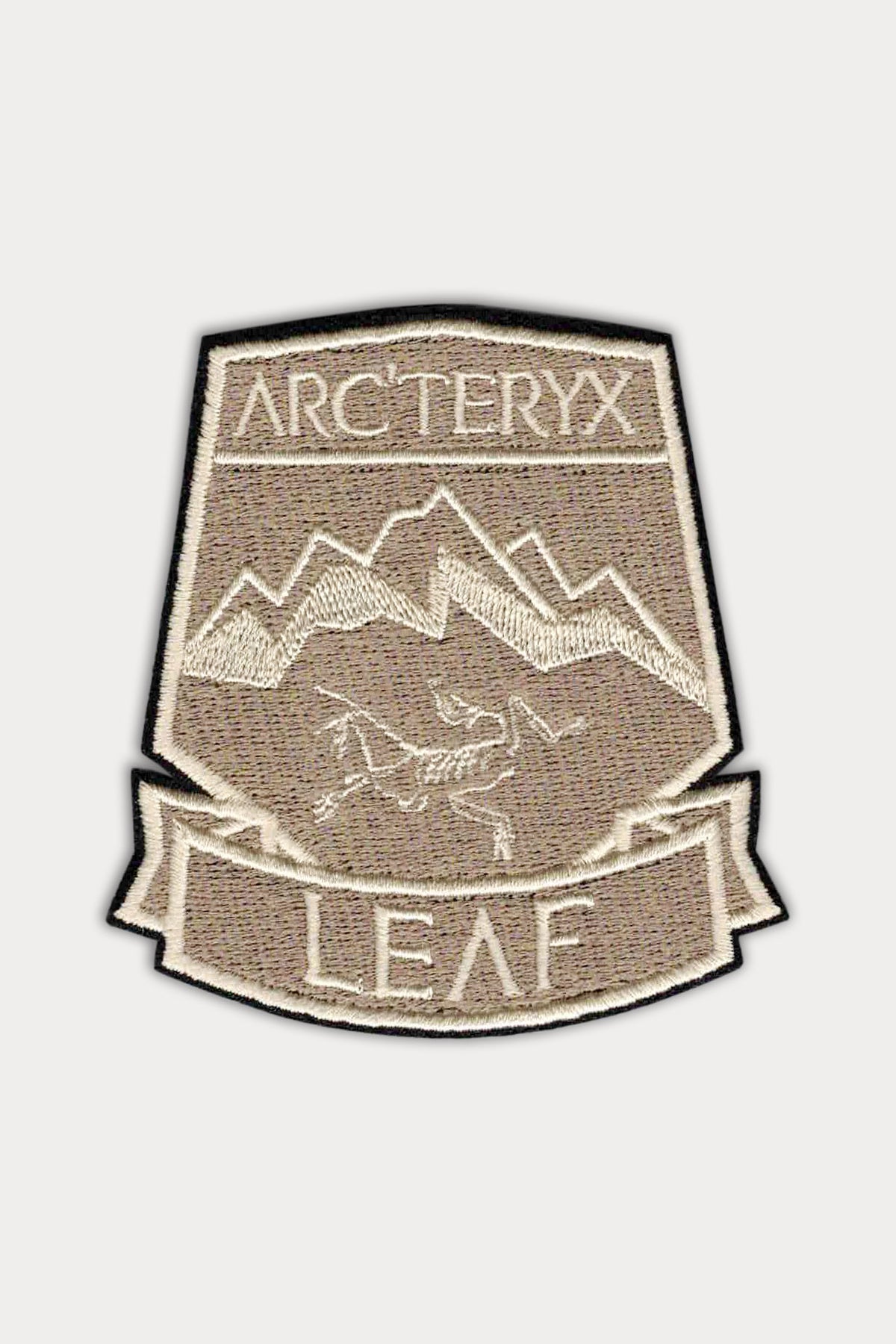 Arc'teryx 新品 アークテリクス Patch Trucker Hat メンズ 刺繍ロゴ トラッカー メッシュ キャップ サイズフリー Heron 正規品 アークテリクス キャップ ブラック お一人様1点まで アークテリクス