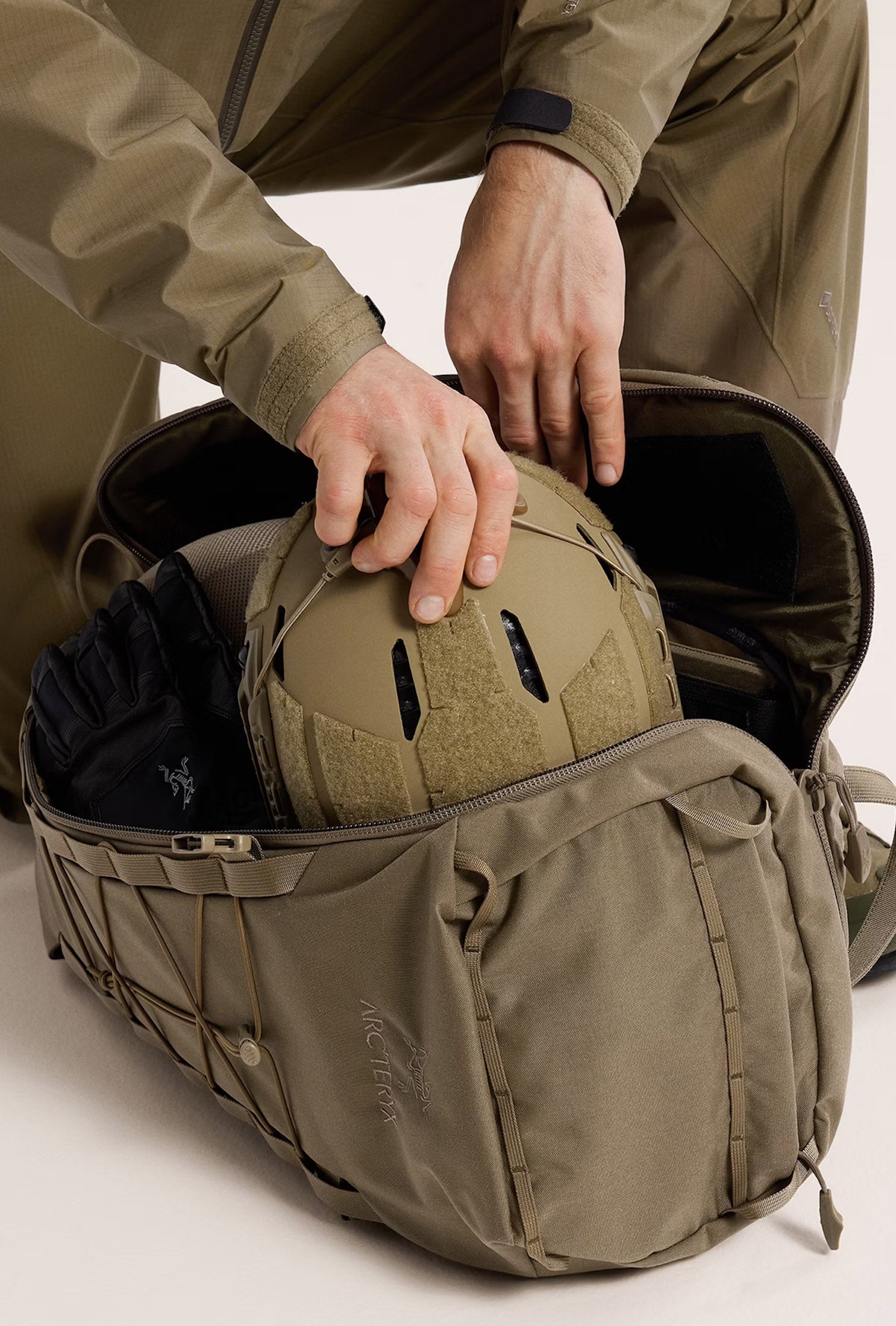 Arc'teryx LEAF Pro Assault Pack 30 / Crocodile | AT EASE SHOP Arc'teryx LEAF Pro Assault Pack 30 / Crocodile | AT EASE SHOP