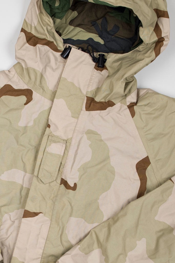 U.S. Army Reversible Gore-Tex Jacket Desert to Woodland Camouflage