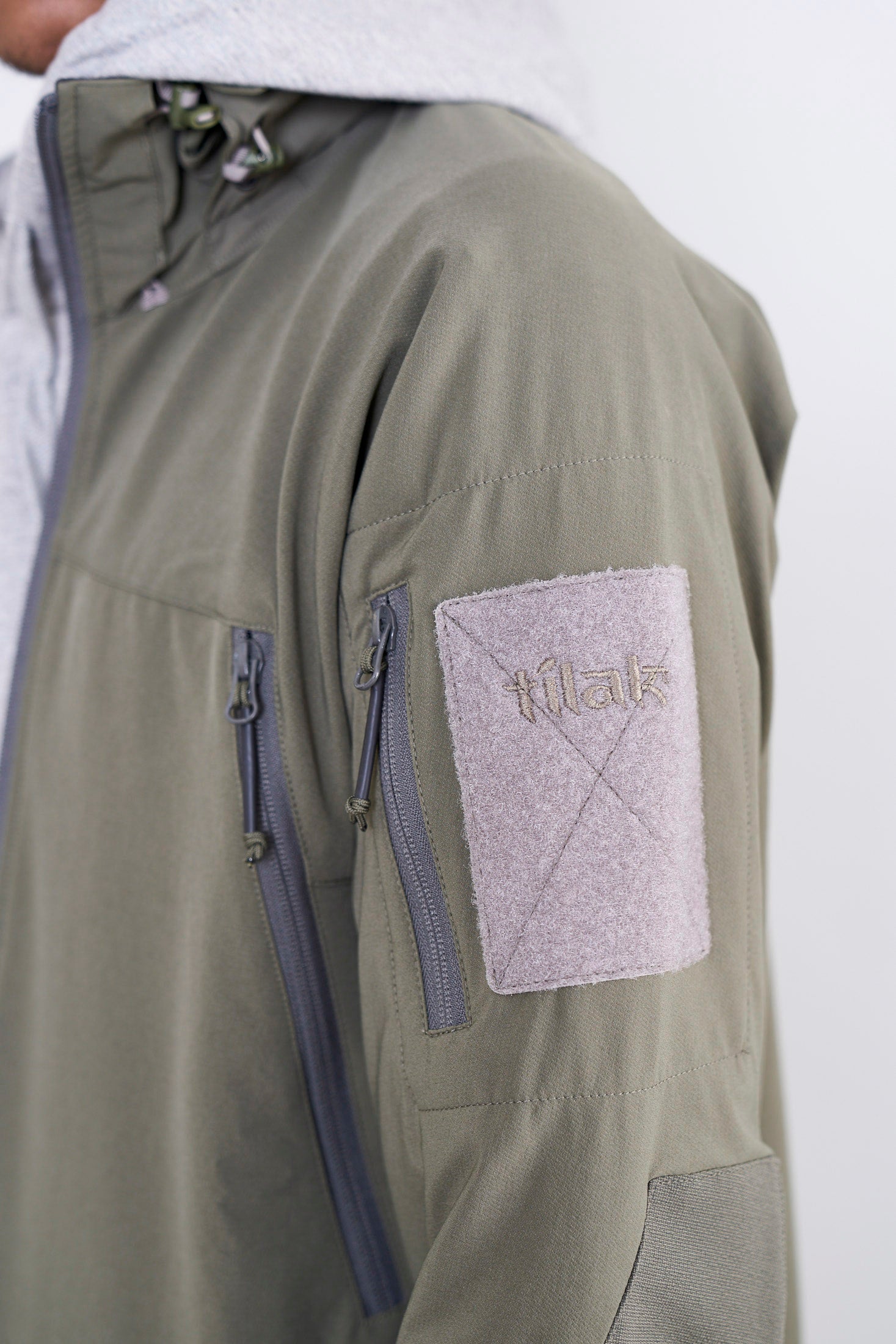 Tilak Noshaq MiG Soft Shell Jacket / Khaki | AT EASE SHOP